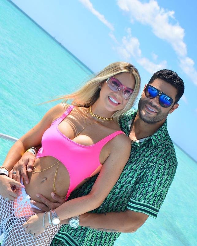 Hulk com a esposa e a filha em Punta Cana