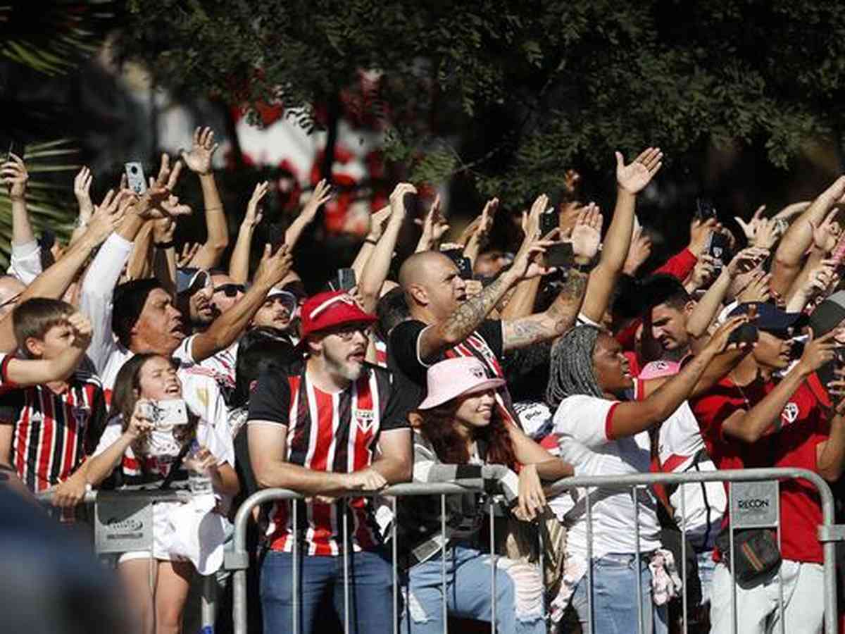 Basquete do São Paulo perde em 1º encontro com torcida no Morumbi
