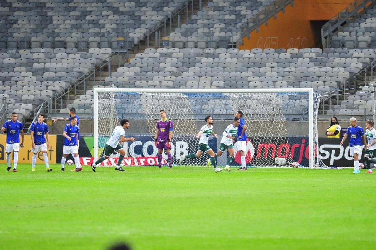 Fotos do jogo entre Cruzeiro e Guarani, no Mineiro, em Belo Horizonte, pela oitava rodada da Srie B do Campeonato Brasileiro de 2021