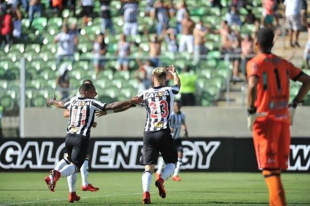 Atltico comeou arrasador e abriu 3 a 0 com gols de Elias (2) e Rger Guedes