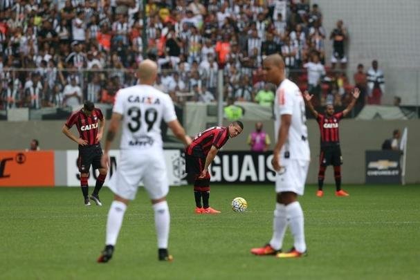 Atltico x Atltico-PR, jogo disputado no Independncia pela 21 rodada do Campeonato Brasileiro