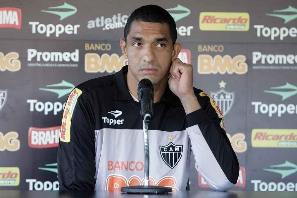 Fbio Costa - Se Marcelo no deu certo, a aposta foi no experiente Fbio Costa, que chegou ao clube em junho. O jogador era o homem de confiana de Vanderlei Luxemburgo e seguiu como titular at a demisso do treinador. Com a chegada de Dorival Jnior, foi afastado, e deixou o clube no fim de 2011, quando seu contrato se encerrou. Foram 20 jogos e 28 gols sofridos.