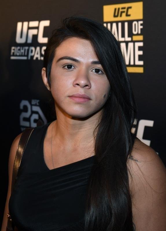 Peso-palha brasileira Claudia Gadelha
