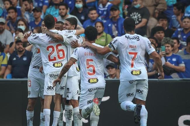 Fotos do jogo de ida das oitavas de final da Copa Libertadores, entre Emelec e Atltico, no estdio George Capwell, em Guayaquil, no Equador