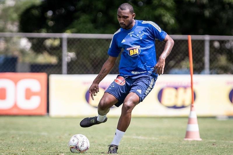 Arthur - Valor de mercado em 11/01/2019: 100 mil euros. Sem nova avaliao em 08/04/2020.