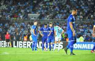 No segundo tempo, Lautaro Martnez marcou o terceiro dele no jogo, Robinho fez de falta para o Cruzeiro e Solari deu nmeros finais ao placar: Racing 4 x 2 Cruzeiro