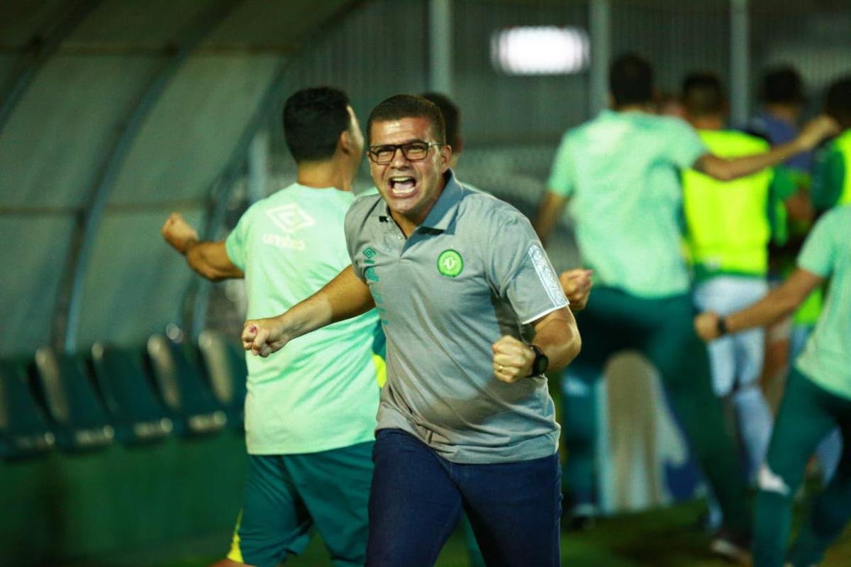 3. Umberto Louzer (Chapecoense) - respaldado em Chapec, Umberto Louzer comanda o Verdo do Oeste desde 17 de fevereiro de 2020. Ele foi campeo da ltima edio da Srie B.