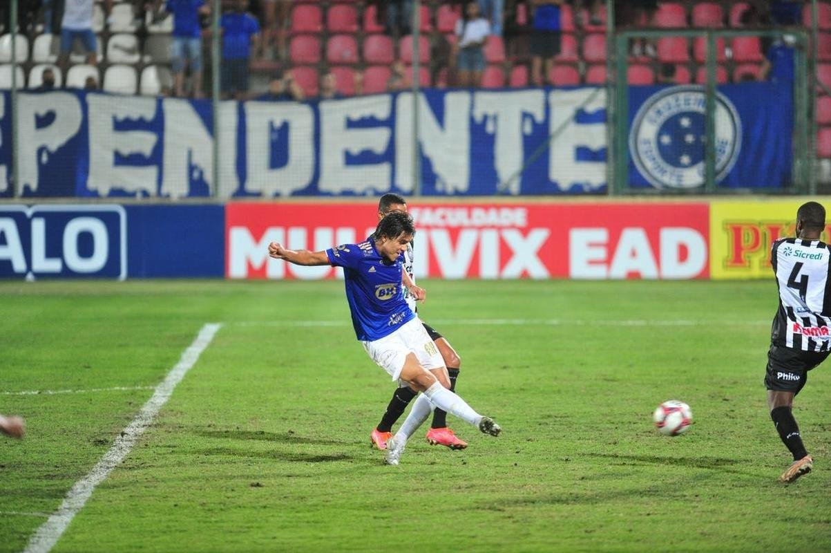 Cruzeiro teve gol anulado no fim, marcado por Marcelo Moreno, e acabou ficando no empate por 1 a 1 com o Operrio, na Arena do Jacar, em Sete Lagoas.