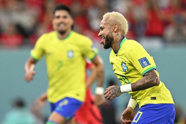 Sextou rumo ao hexa? O que abre e o que fecha no dia do jogo Brasil x  Croácia