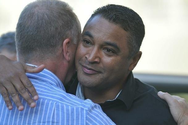Roger Machado dirigiu o Atltico em cinco oportunidades contra o Cruzeiro. Foram duas vitrias, um empate e duas derrotas. Foi justamente num clssico que o treinador conquistou o primeiro - e at agora nico - ttulo da carreira: o Campeonato Mineiro de 2016.