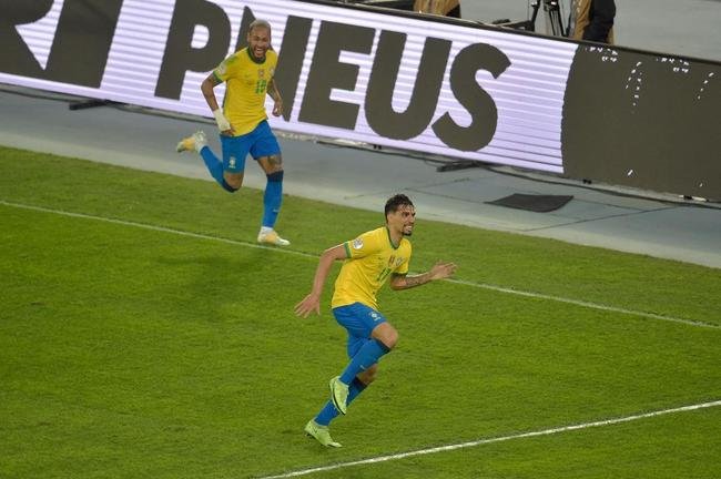 Brasil e Peru se enfrentaram no Estdio Nilton Santos, pelas semfinais da Copa Amrica 