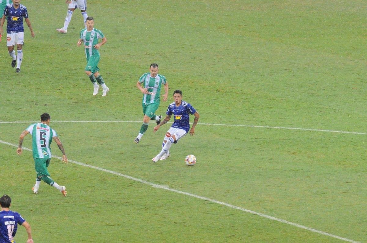 Cruzeiro x Juventude: fotos do jogo desta sexta-feira, no Mineiro, pela 16 rodada da Srie B