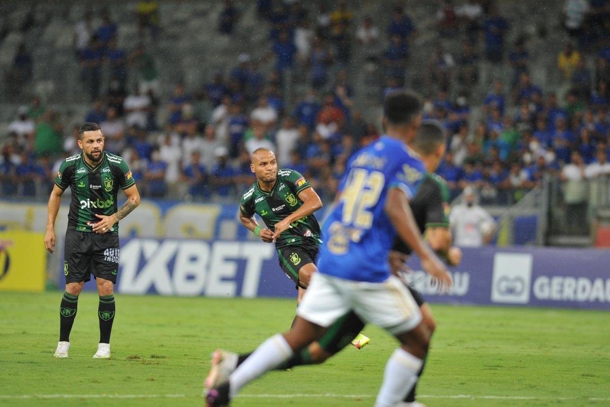 Fotos do cl�ssico entre Cruzeiro e Am�rica, no Mineir�o, em BH, pela 3� rodada do Campeonato Mineiro