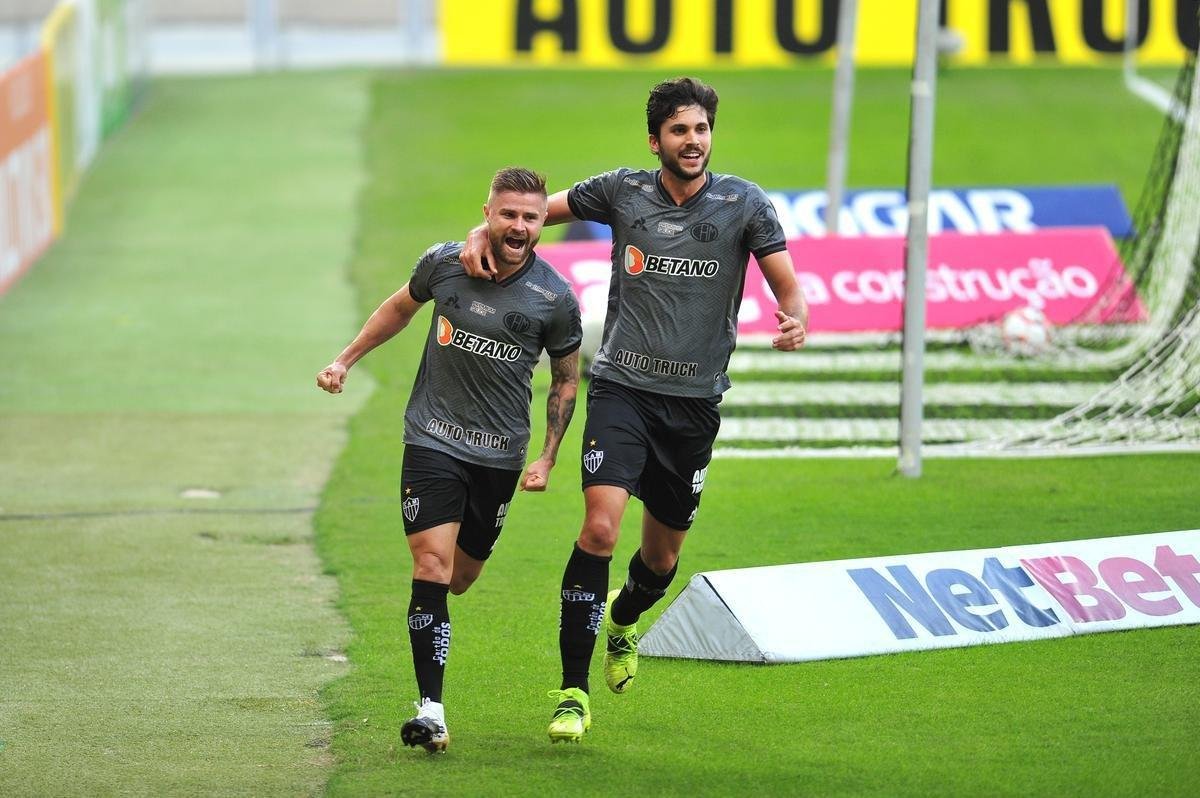 Fotos do jogo entre Atltico e Tombense, neste sbado, pela semifinal do Campeonato Mineiro
