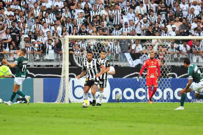 Fotos do jogo entre Atlético e Goiás, no Mineirão, em Belo Horizonte, pela 23ª rodada da Série A do Brasileiro