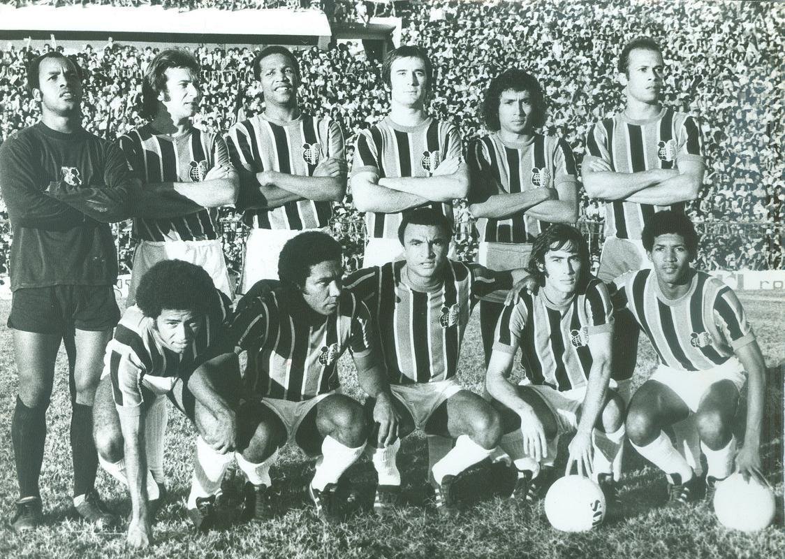 Escalação do Santa Cruz de 1975 ganhou espaço na memória dos torcedores como lendária.