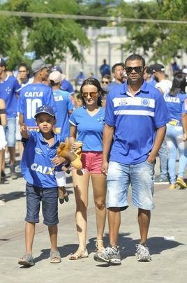 Torcedores do Cruzeiro compareceram em grande nmero ao Mineiro na semifinal contra o Tupi