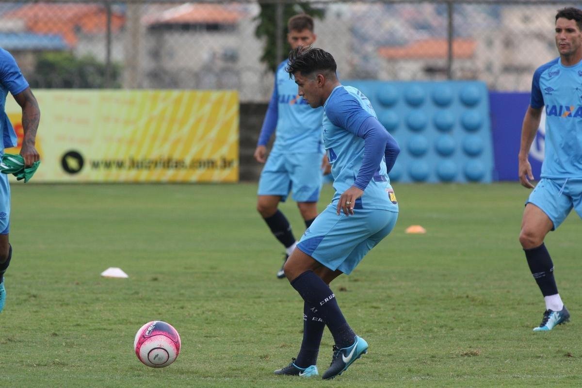 Imagens do treino do Cruzeiro nesta segunda-feira, 19 de fevereiro, na Toca da Raposa II