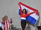 Larissa Riquelme vibra com Paraguai no Mineiro e recebe carinho de fs em primeira apario na Copa Amrica