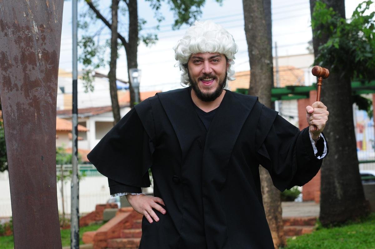 Villa Nova e Atltico se enfrentaram nesta quinta-feira