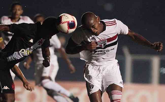 Tricolor, do técnico Alex, eliminou o Vasco em jogo com seis gols e vai enfrentar o Cruzeiro na Copinha