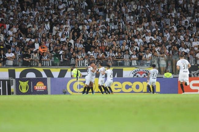 Atltico e orinthians se enfrentaram no Mineiro, neste domingo (24), em jogo vlido pela 19 rodada da Srie A do Campeonato Brasileiro.
