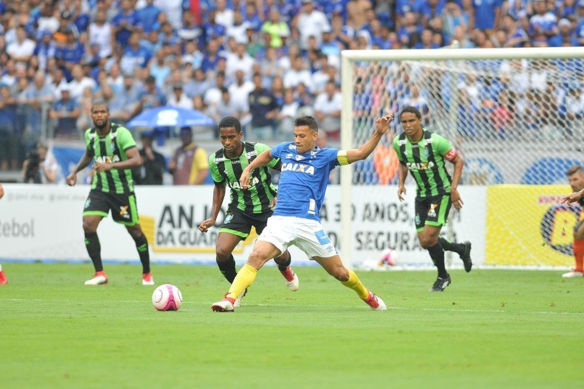 Henrique (volante) - 6 gols