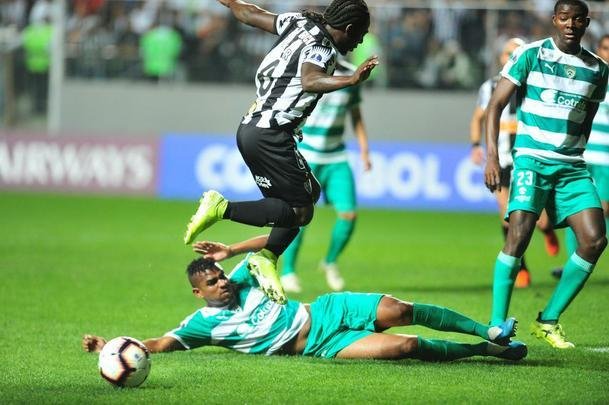 Fotos do duelo entre Atltico e La Equidad pela Copa Sul-Americana, no Independncia