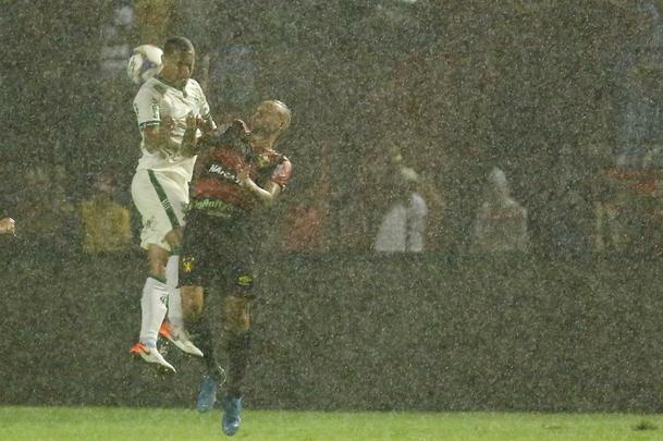 Na Ilha do Retiro, o Sport recebeu o América-MG para tentar buscar sua terceira vitória consecutiva