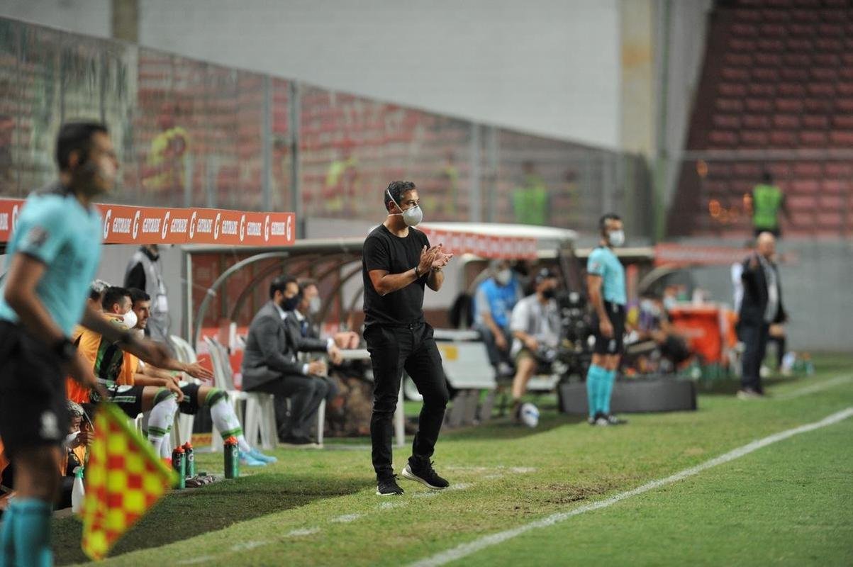 Fotos do jogo entre Amrica e Guaran do Paraguai, no Independncia, em BH, pela segunda fase da Copa Libertadores