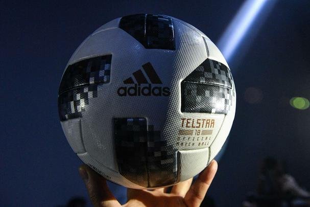 Com presença de Messi, Adidas e Fifa lançaram a bola oficial da Copa da Rússia: a Telstar