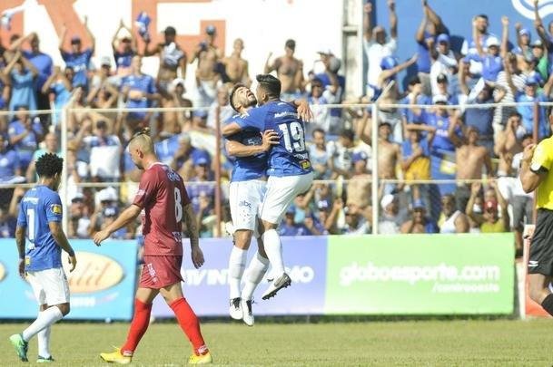 Cruzeiro abriu 2 a 1 no primeiro tempo, com gols de Raniel e Robinho; Alemo descontou para o Guarani