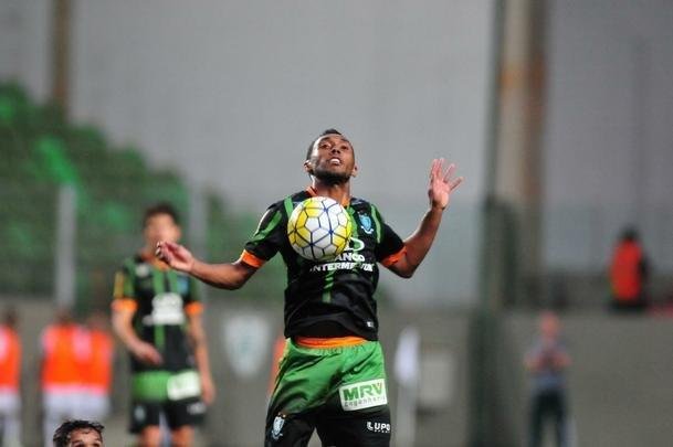 Imagens do jogo entre Amrica e Fluminense no Independncia