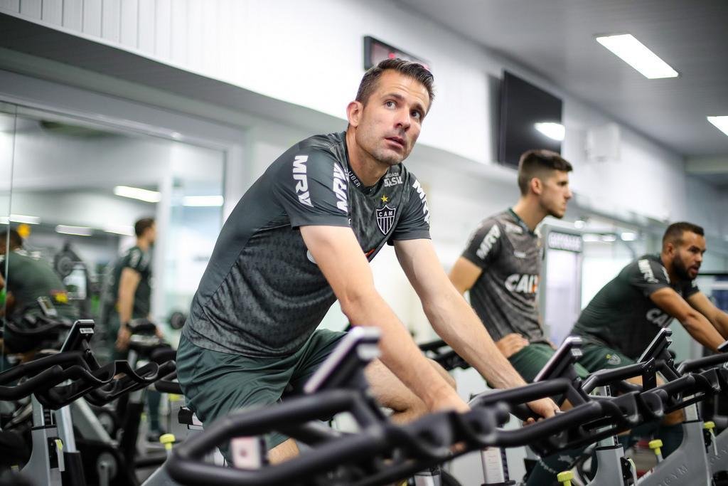 Aps empate no clssico, Atltico volta aos treinos na Cidade do Galo