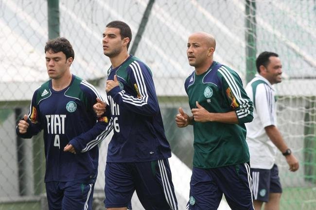 lder Granja - Jogou no Palmeiras em 2008. Foi para o Atltico em 2009.