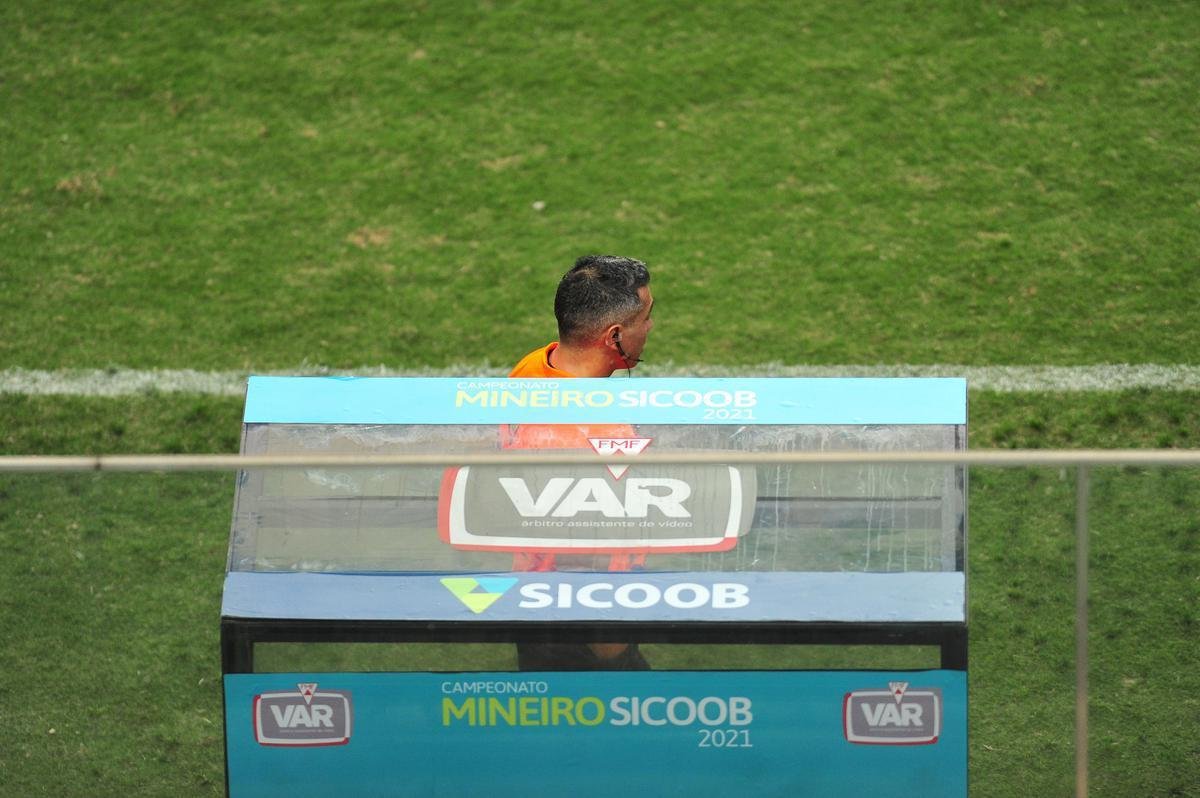 Fotos do jogo entre Amrica e Cruzeiro, pela semifinal do Mineiro