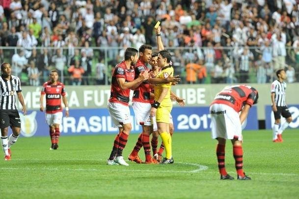 Galo recebeu o Atltico Goianiense, no Independncia, pela 33 rodada do Campeonato Brasileiro