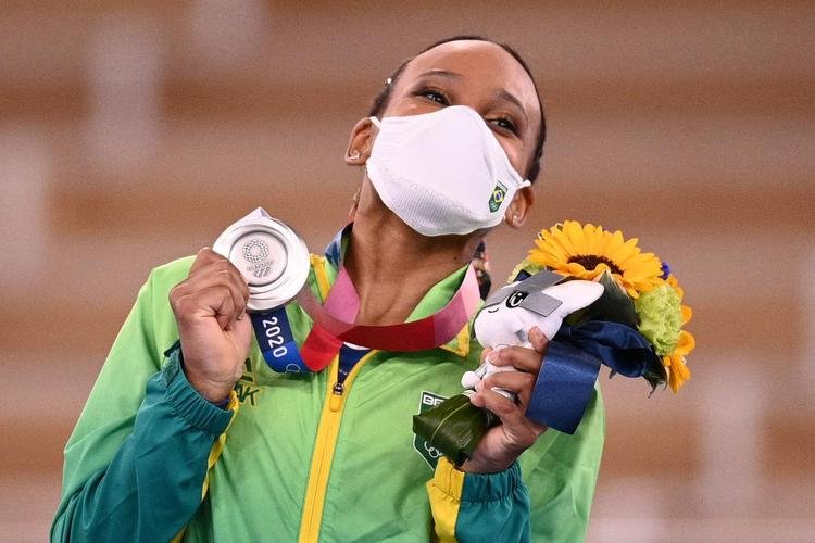 Fotos da apresentação da brasileira Rebeca Andrade na ginástica artística dos Jogos Olímpicos de Tóquio