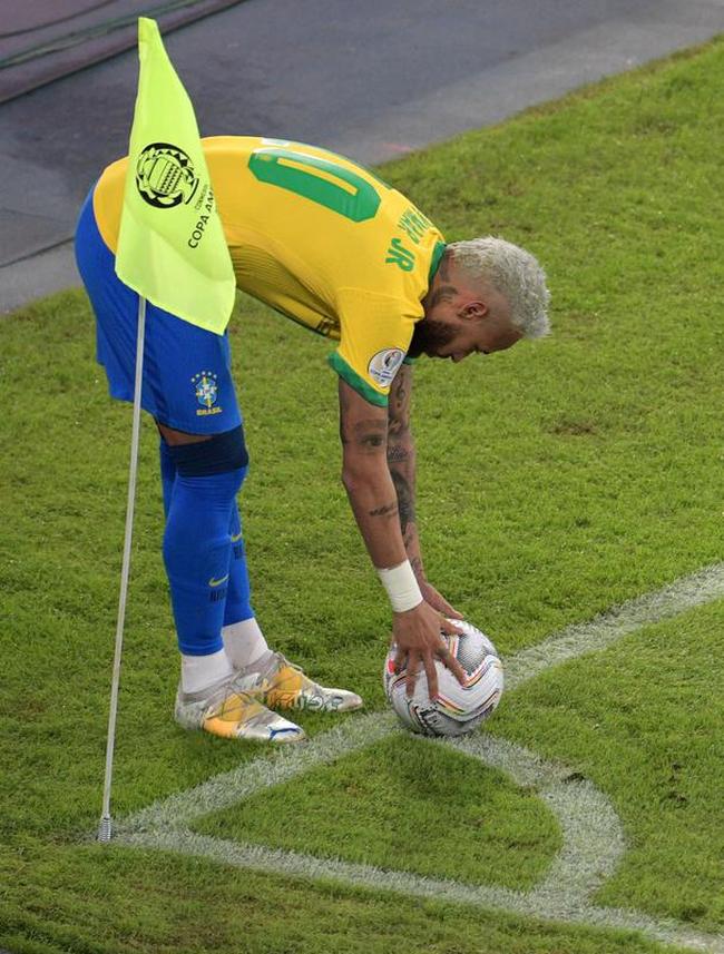 Brasil e Peru se enfrentaram pela segunda rodada do Grupo B da Copa Amrica