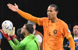 Lances do jogo entre Holanda e Estados Unidos pelas oitavas de final da Copa do Mundo.