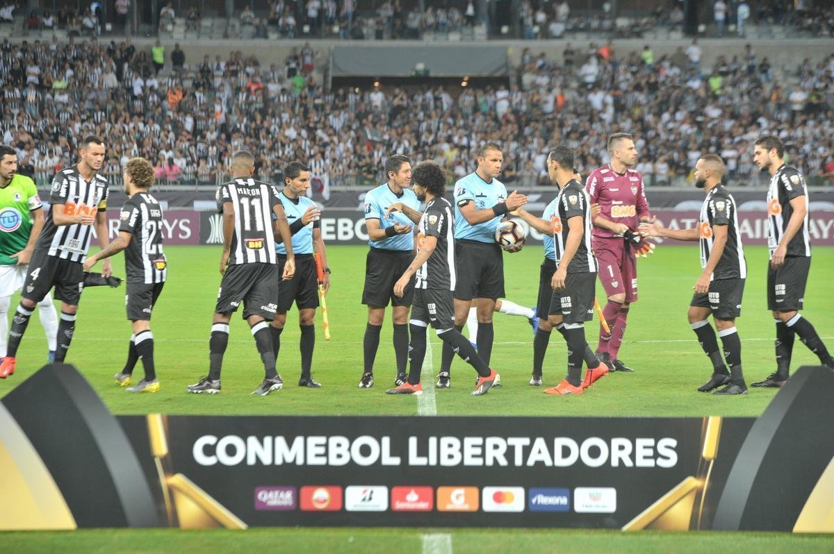 Veja fotos da partida entre Atltico e Zamora, no Mineiro