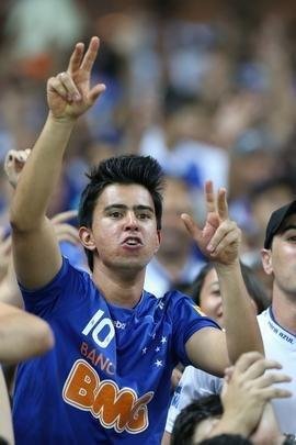 Imagens da torcida do Cruzeiro, no Mineiro, para o jogo com o Atltico-PR