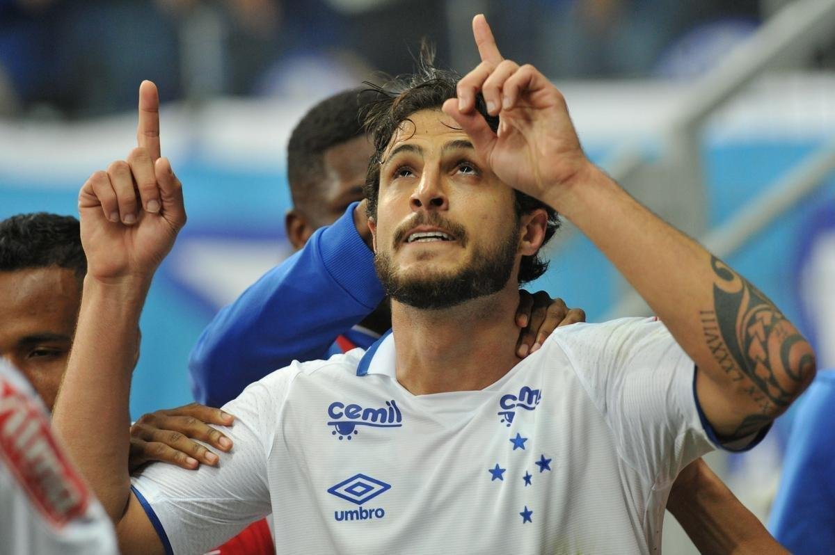 Hudson (volante) - 3 gols