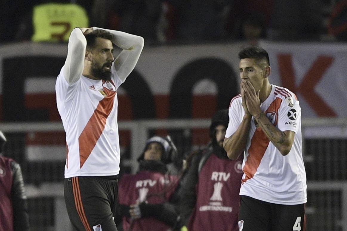 Fotos do segundo tempo do duelo entre River Plate e Cruzeiro, no Monumental de Núñez, em Buenos Aires, pela ida das oitavas de final da Copa Libertadores