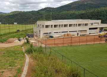 Prefeitura de Nova Lima é a responsável pela obra, prevista para ser concluída em julho. 'Um dos CTs mais modernos de clubes do interior do Brasil', diz Villa 