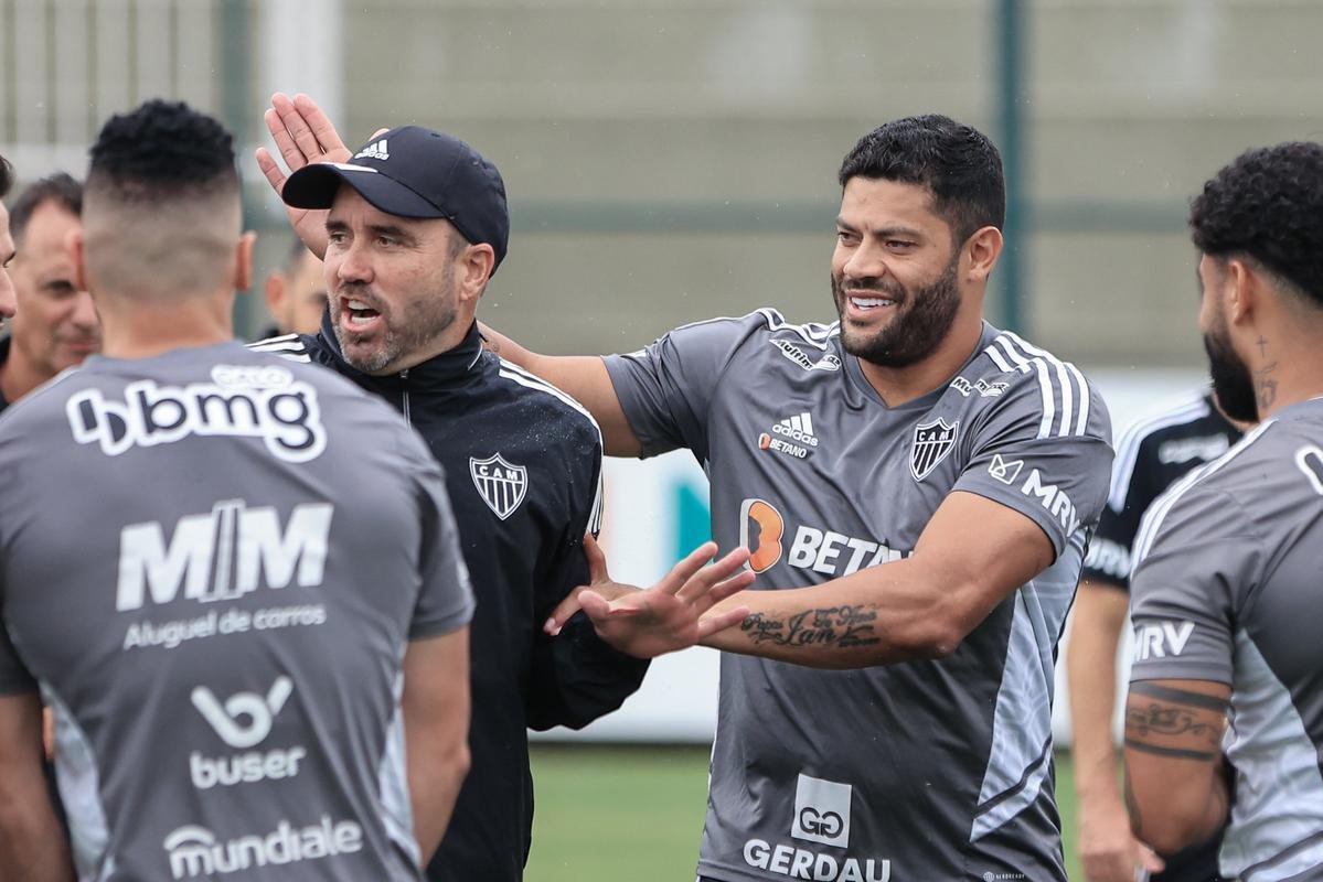 Veja fotos do primeiro dia de pr-temporada do Atltico