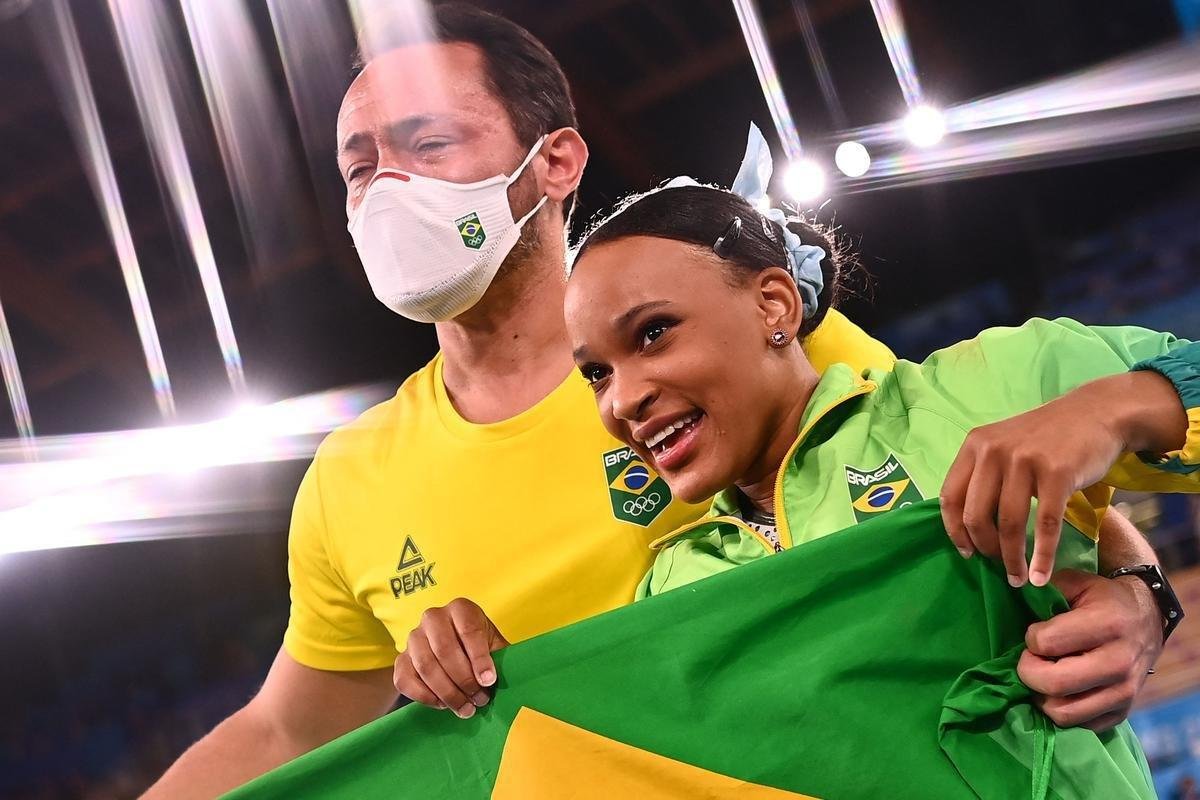 Rebeca Andrade conquistou a medalha de ouro no salto