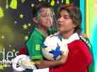 Moreno, do Cruzeiro, vira Papai Noel e faz fã chorar de emoção na Bolívia