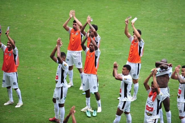 Cruzeiro x Athletic: veja fotos do jogo no Independncia