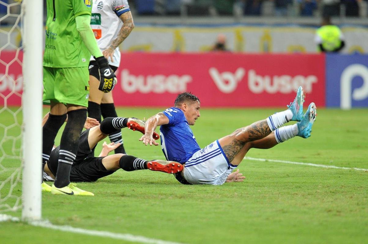 Fotos do jogo de ida da semifinal do Campeonato Mineiro, entre Cruzeiro e Athletic, no Mineiro